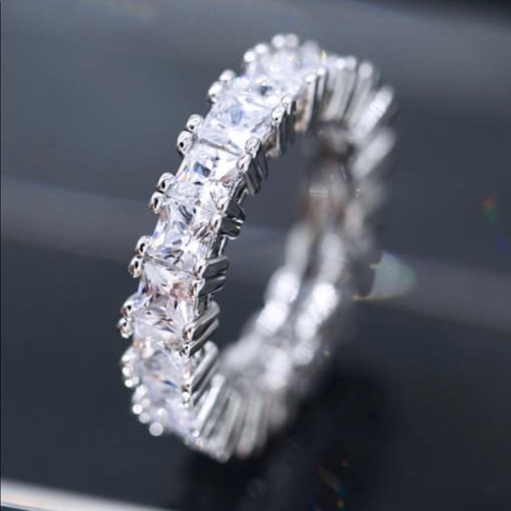 14k White Gold Plated Cubic Zirconia Ring - Picture 1 of 3